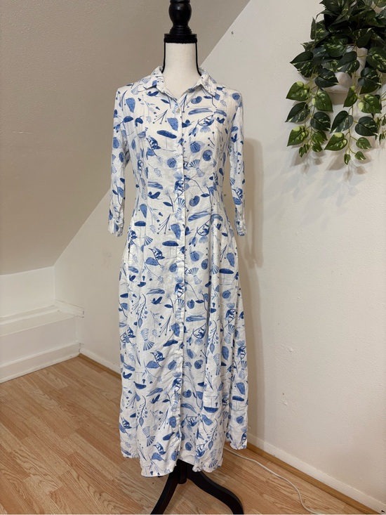 Cynthia Rowley Dresses & Skirts - Cynthia Rowley Linen Blend White Button Down Maxi Dress with Blue Leaf Print XS